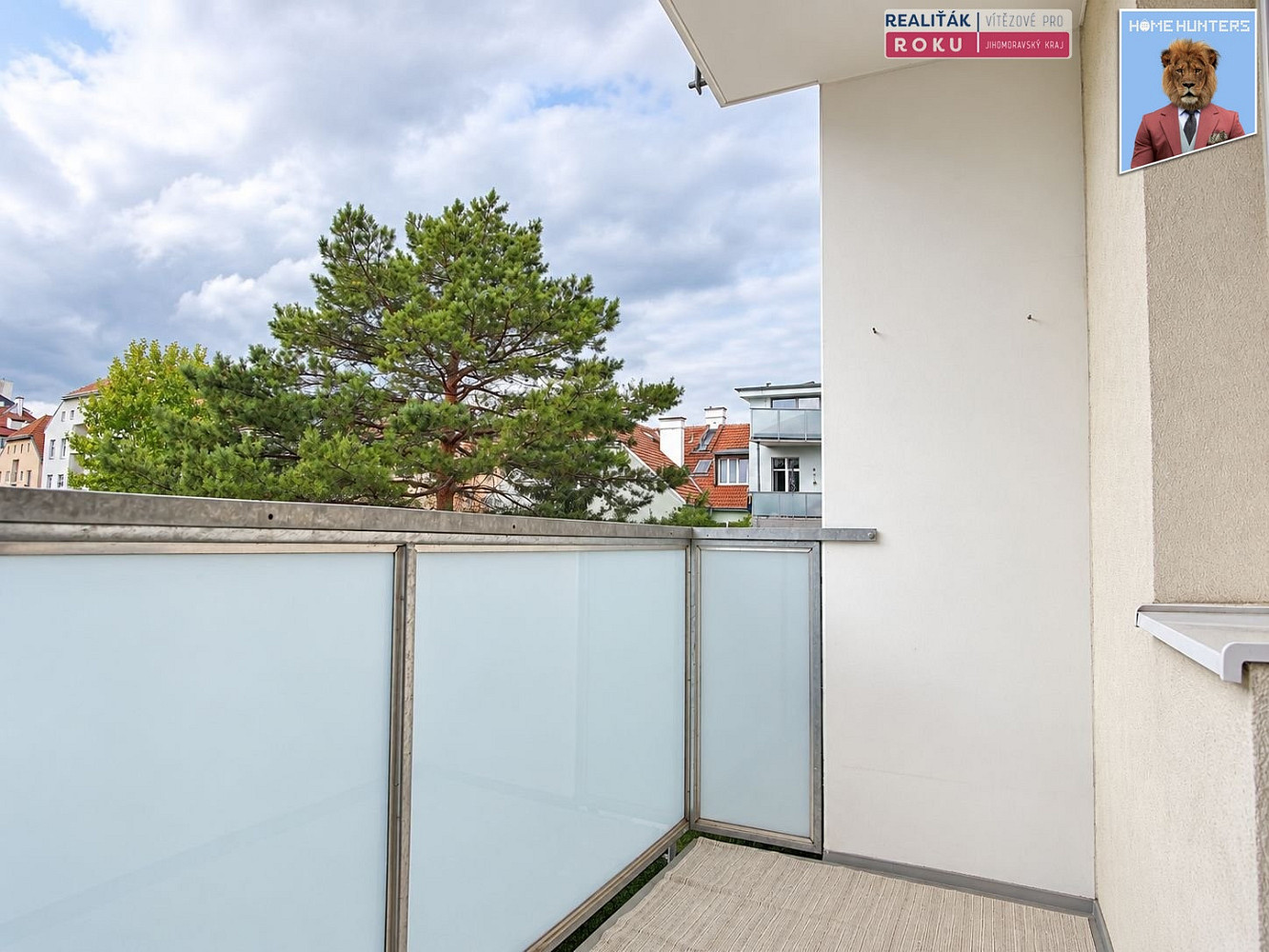 Pronájem bytu 3+kk 56 m² – fotografie 4