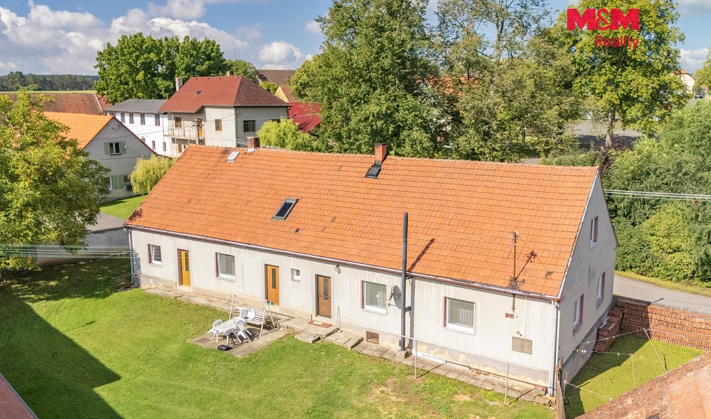Prodej domu 180 m² s pozemkem 4 270 m², Kožlany – náhled fotky 2