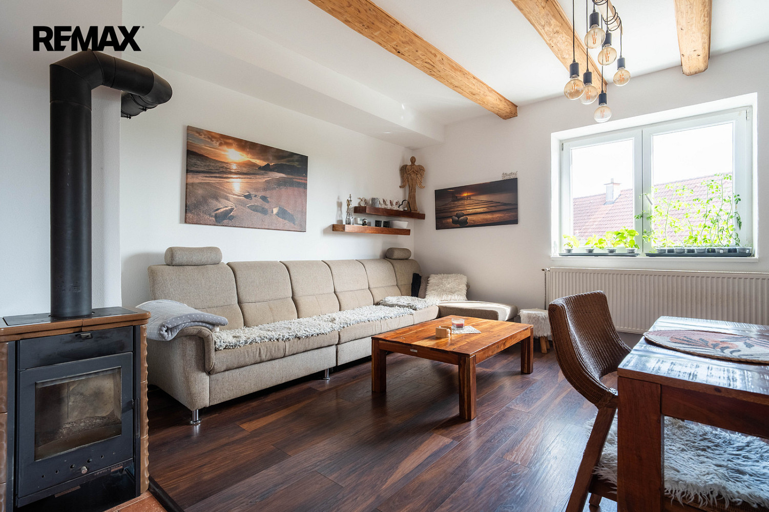 Prodej domu 240 m² s pozemkem 1 460 m² - Widok 2