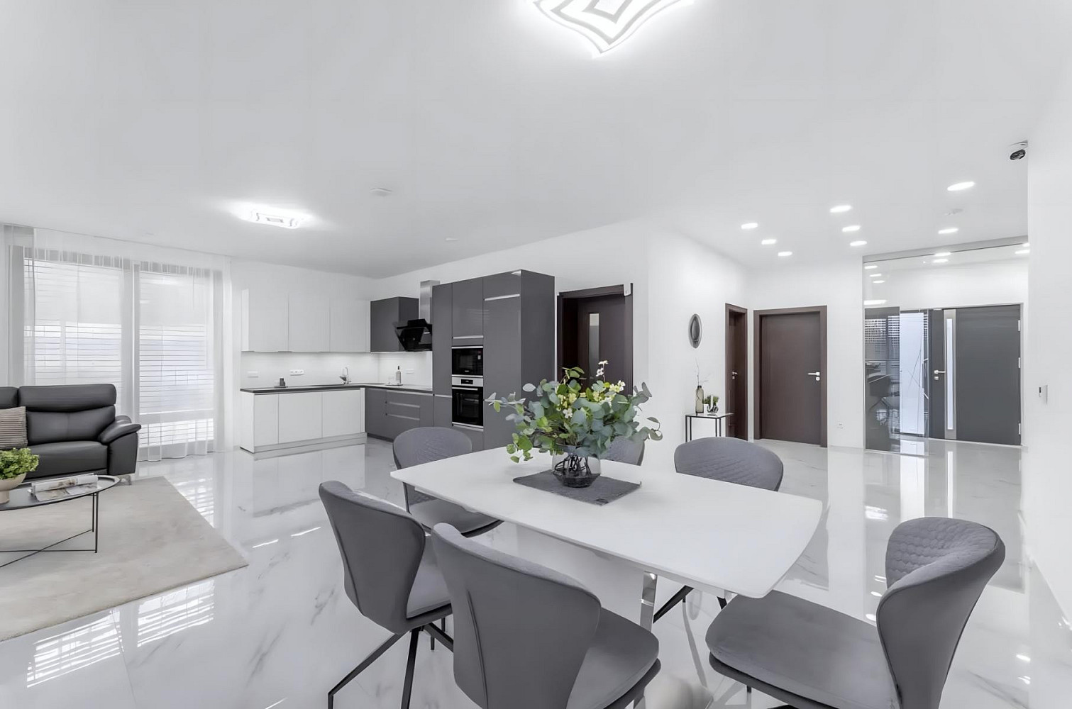 Prodej domu 290 m² s pozemkem 820 m² – další