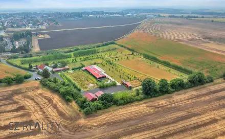 Prodej komerčního pozemku 35 798 m², Pečky, okres Kolín