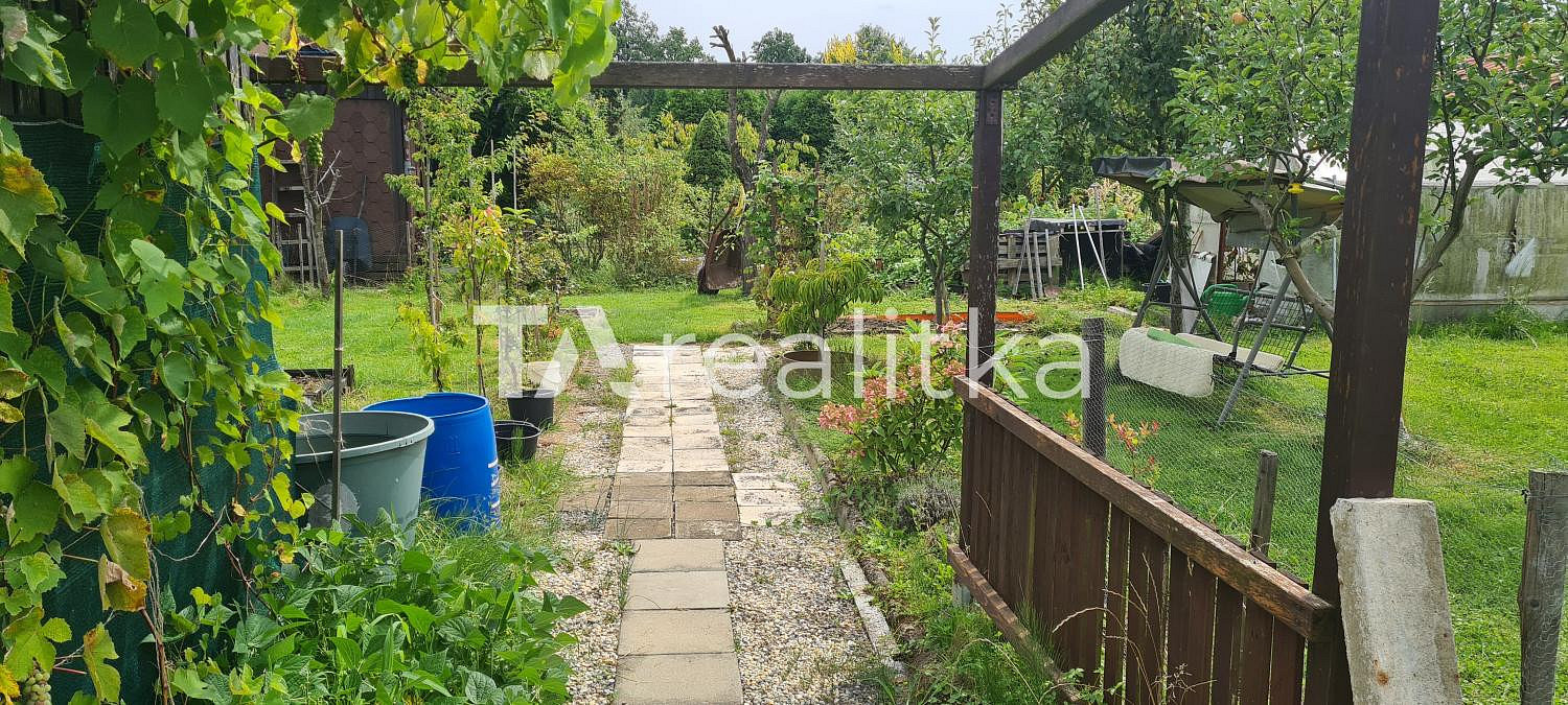 Prodej zahrady 402 m² – pohled 4