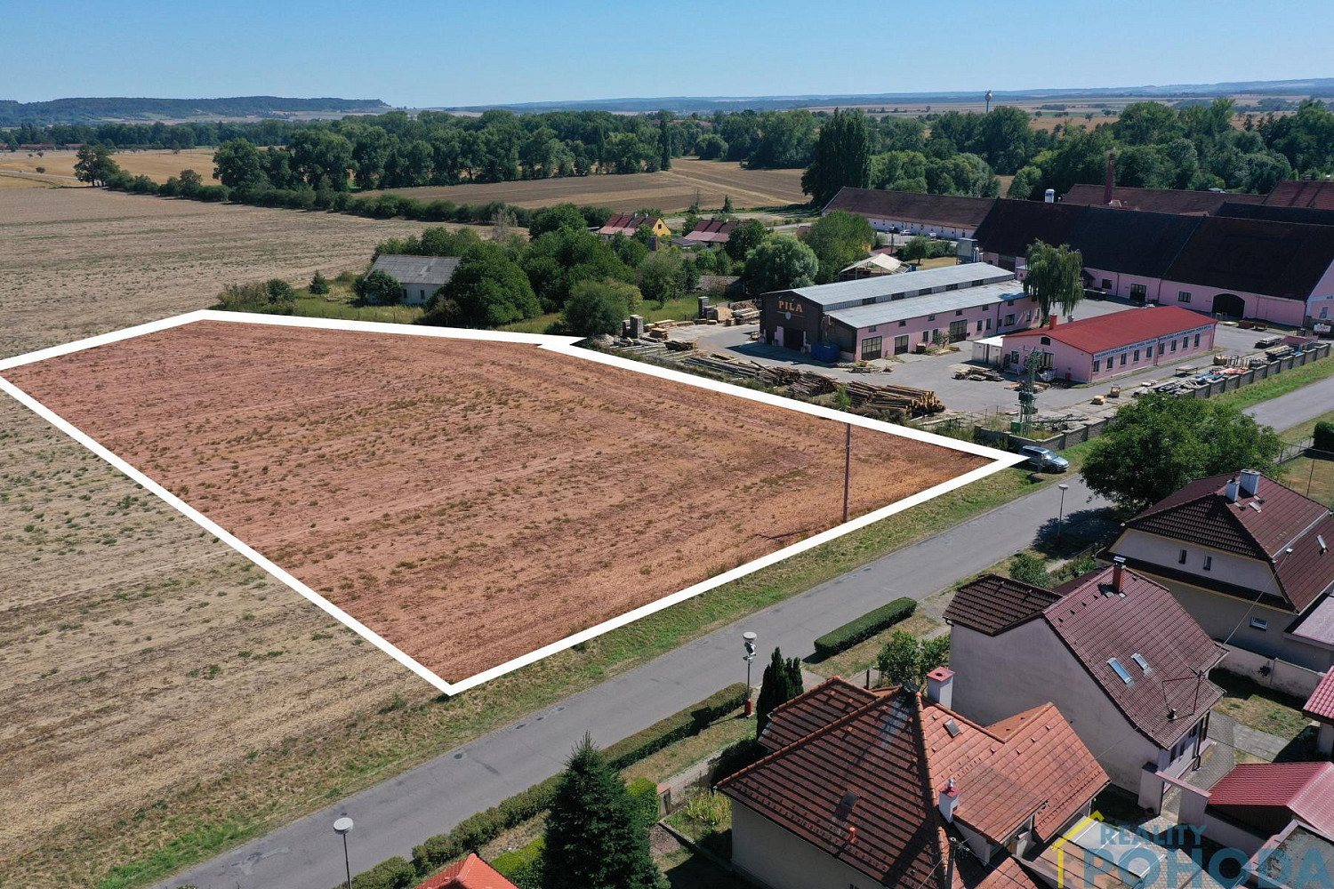 Prodej stavebního pozemku 8 572 m²