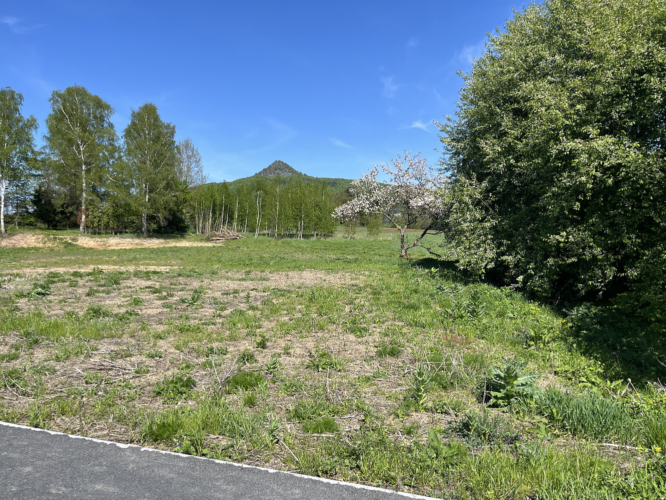 Prodej stavebního pozemku 1 415 m²