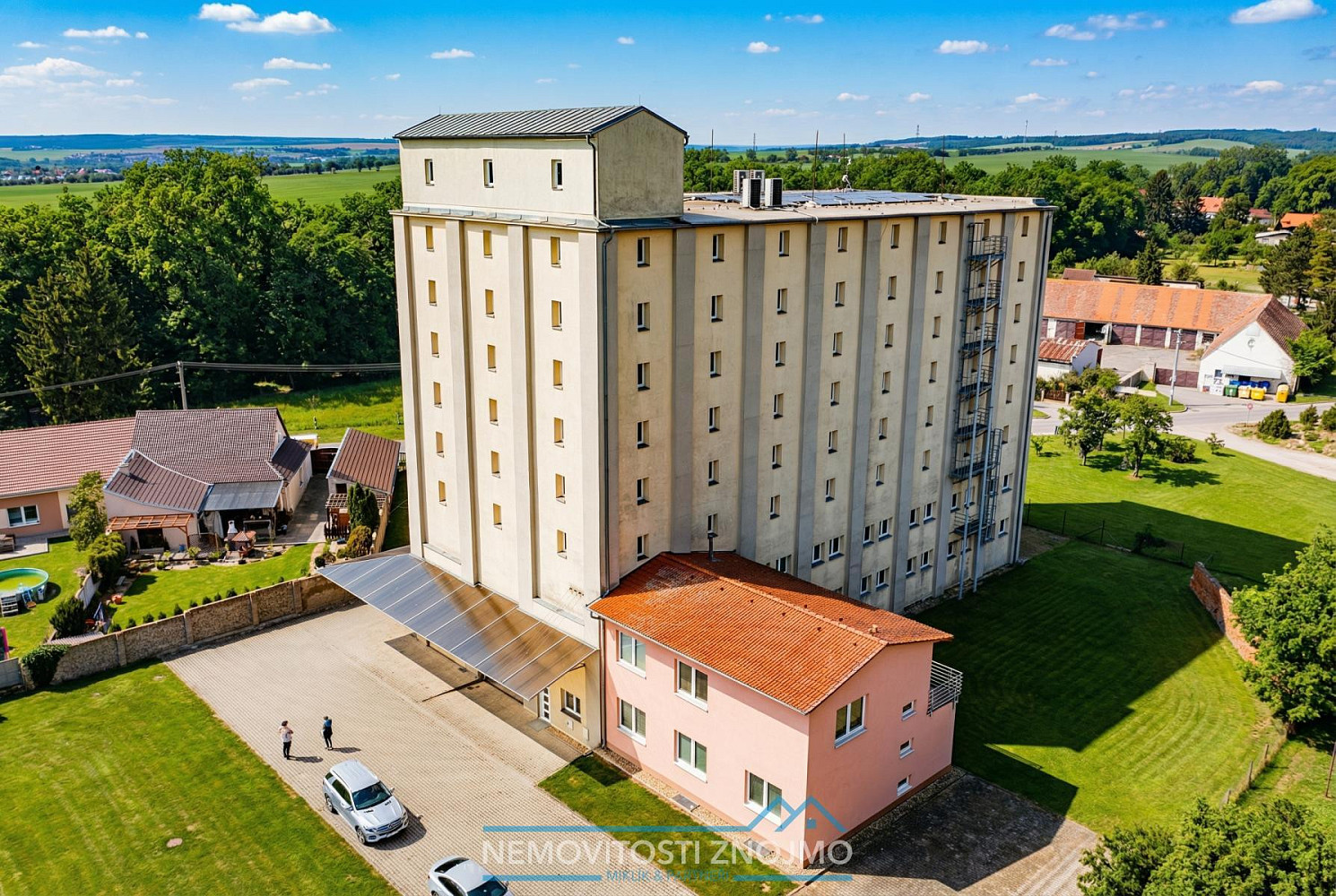 Prodej kanceláře 3 355 m²