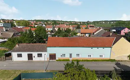 Prodej domu 188 m² s pozemkem 444 m², Smetanova, Drnholec, okres Břeclav