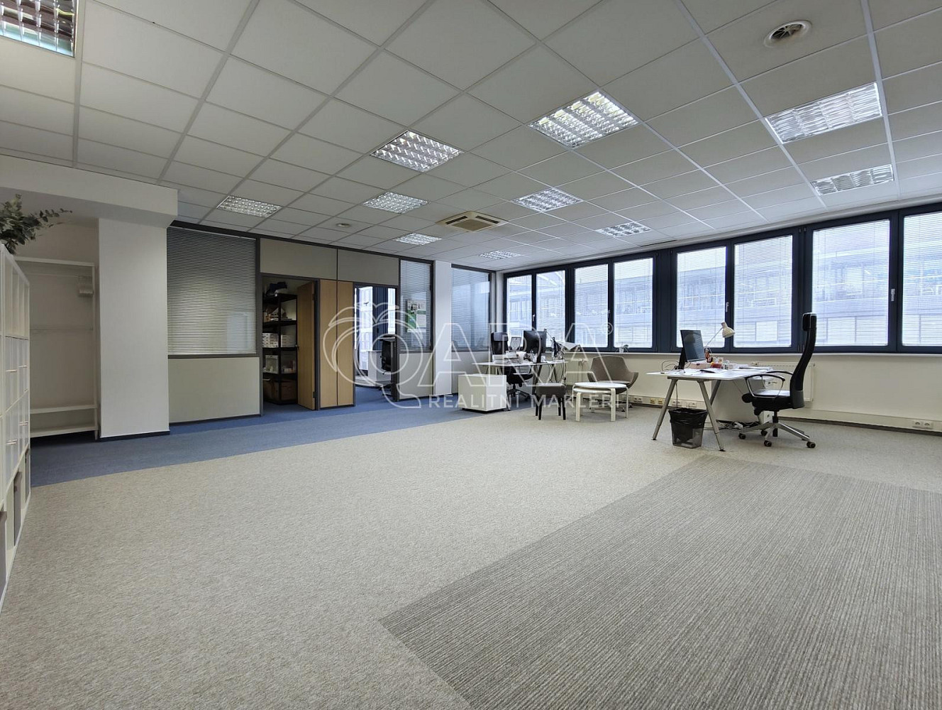 Pronájem kanceláře 115 m² – fotografie 2