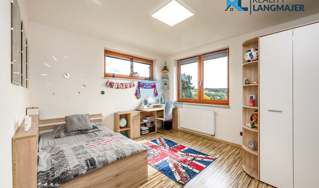 Prodej domu 183 m² s pozemkem 724 m², Plzeň – náhled fotky 27