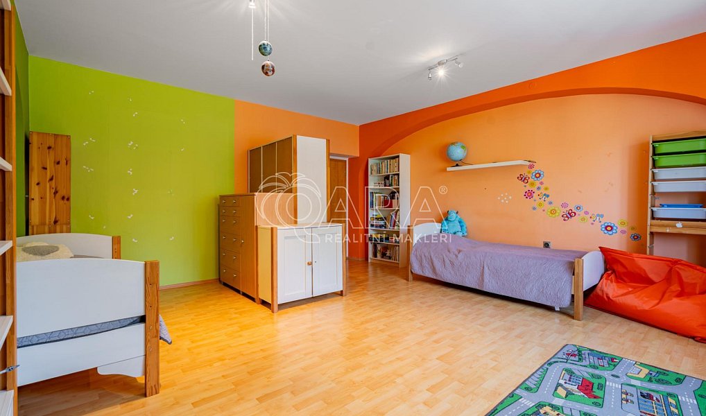 Prodej domu 320 m² s pozemkem 1 701 m², Mořina – náhled fotky 13