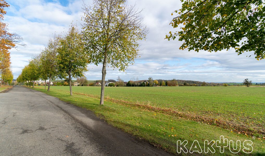 Prodej stavebního pozemku 1 133 m², Kyjovice – náhled fotky 4