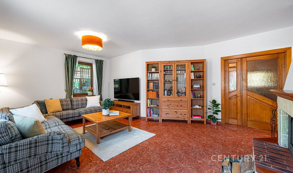 Prodej domu 185 m² s pozemkem 1 343 m², Benešov – náhled fotky 5