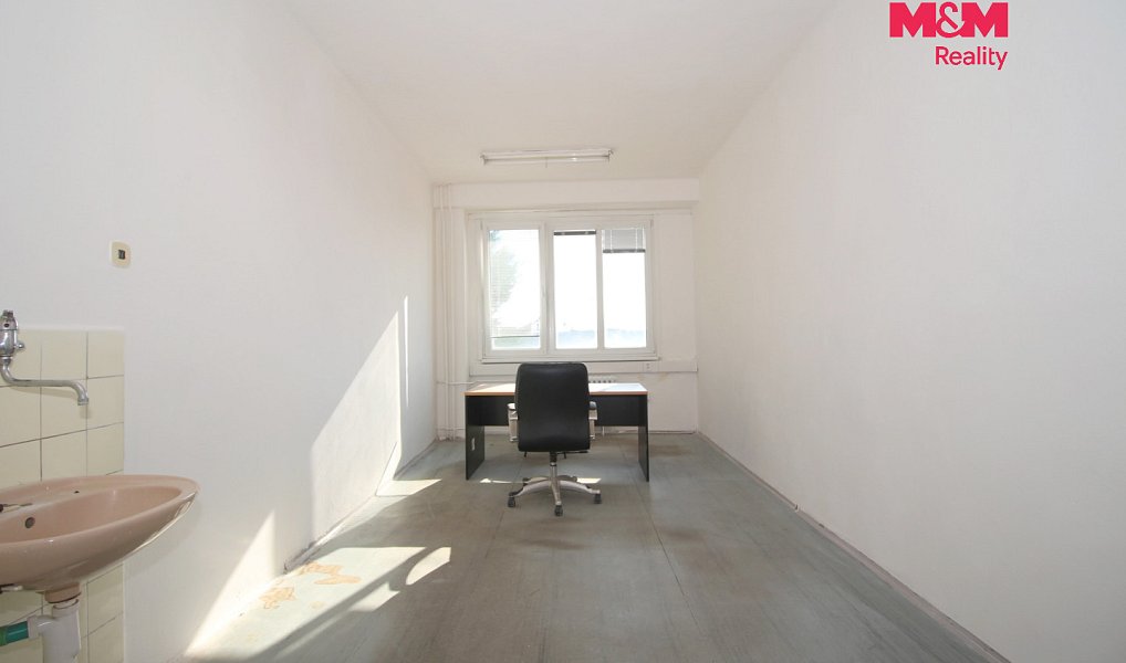 Pronájem kanceláře 163 m², Hradec Králové – náhled fotky 9