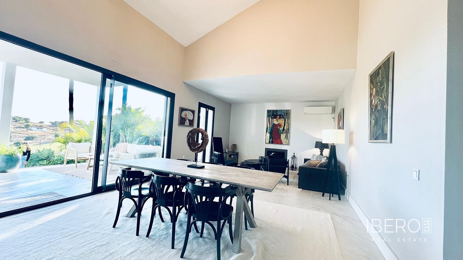 Prodej domu 359 m² s pozemkem 950 m² — photo 2