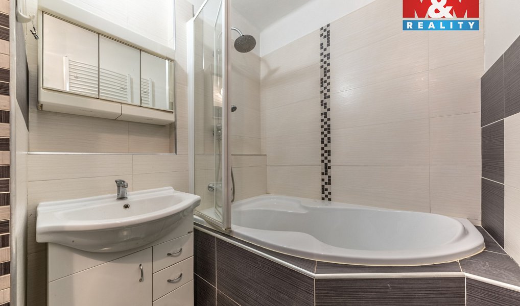 Prodej domu 270 m² s pozemkem 449 m², Benešov u Semil – náhled fotky 3
