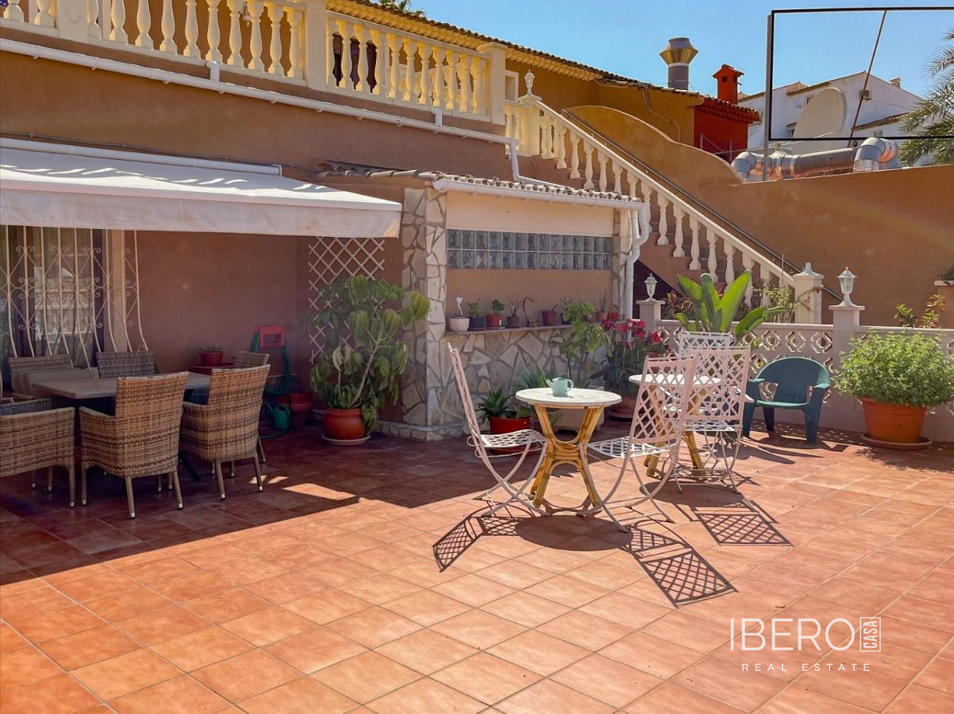 Prodej domu 290 m² s pozemkem 380 m²