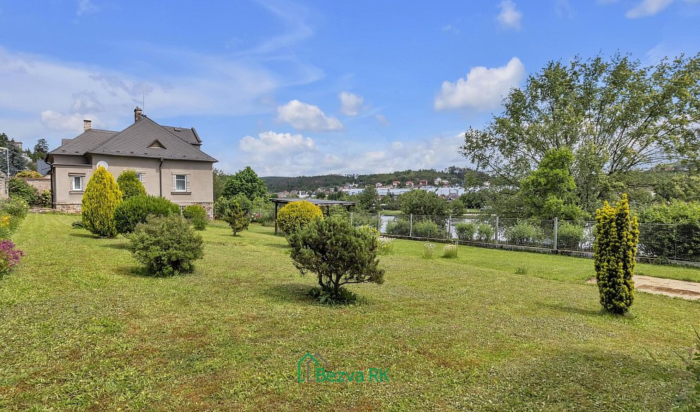 Prodej domu 140 m² s pozemkem 1 042 m², Beroun – náhled fotky 26