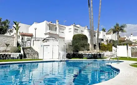 Prodej domu 292 m² s pozemkem 292 m², Estepona, Španělsko