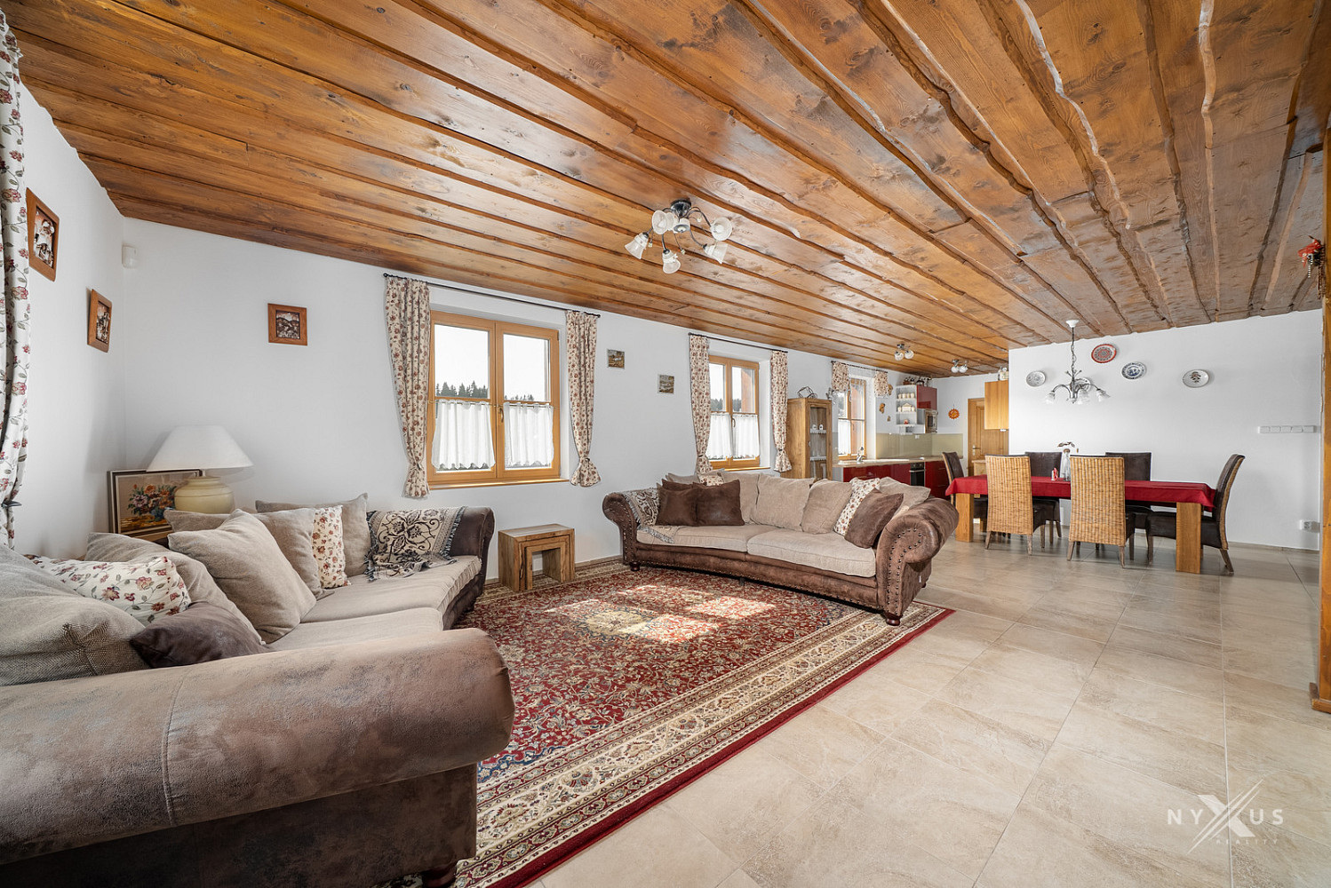 Prodej ubytovacího objektu 306 m² – fotografie 2
