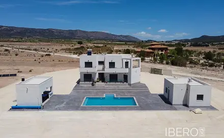 Prodej domu 140 m² s pozemkem 25 000 m², Pinoso, Španělsko