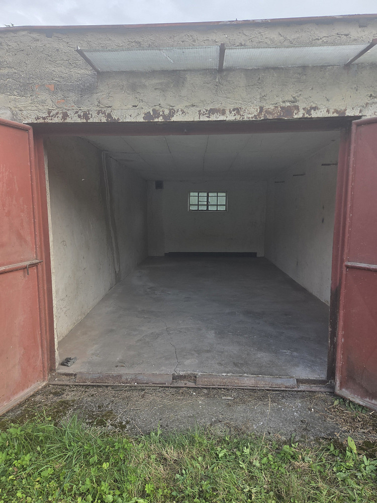 Pronájem garáže 24 m² ul. Úvoz