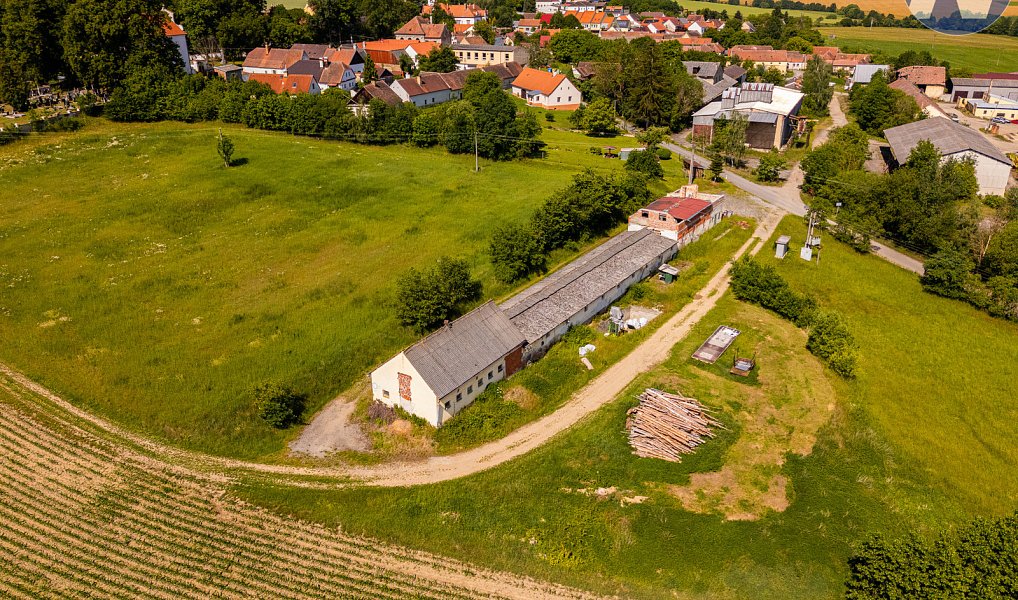 Prodej skladovacích prostor 626 m², Dub – náhled fotky 3