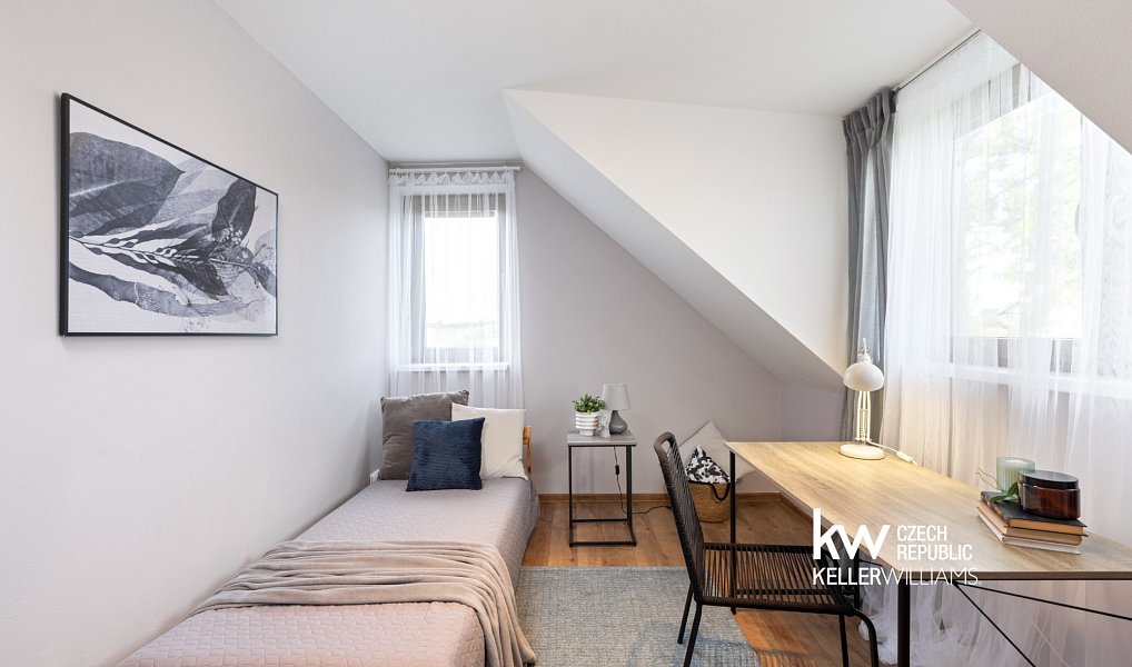 Prodej domu 145 m² s pozemkem 723 m², Zlonín – náhled fotky 33