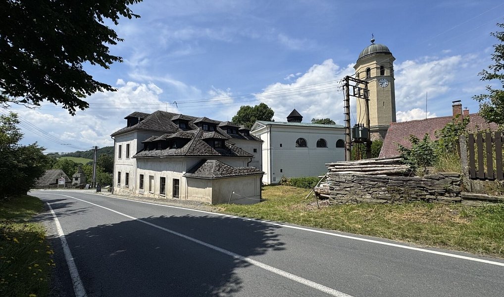 Prodej ubytovacího objektu 328 m², Jiříkov – náhled fotky 8