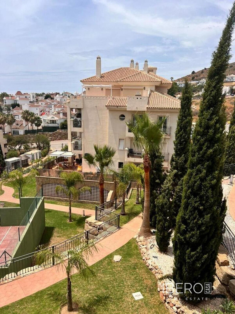 Piso 4+kk – Mijas, Riviera del Sol - Fase VIII, Urbanización Sitio de Calahonda - Vista 3