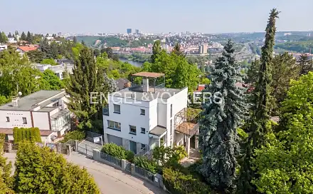 Prodej domu 318 m² s pozemkem 747 m², Filmařská, Praha 5 - Hlubočepy