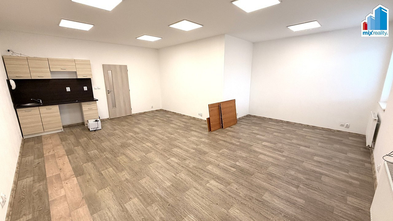 Pronájem kanceláře 1 m²