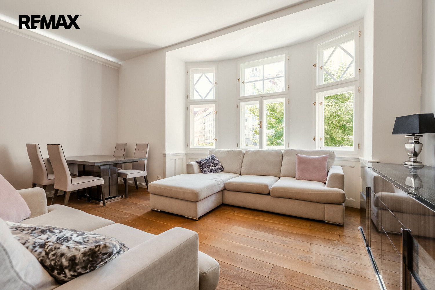 Pronájem bytu 4+kk 103 m² – fotografie 4