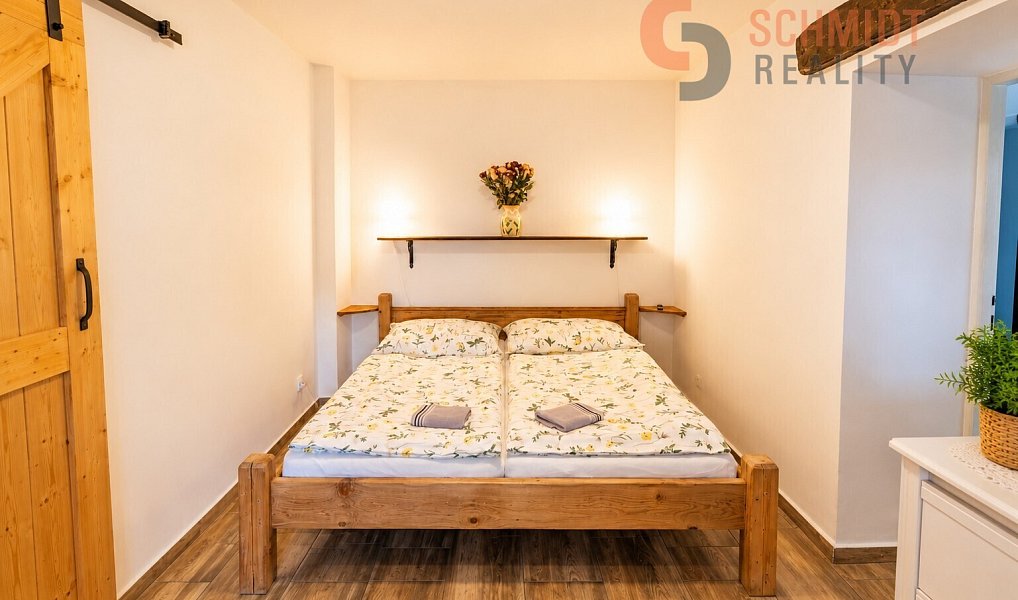 Prodej ubytovacího objektu 323 m², Bavory – náhled fotky 20