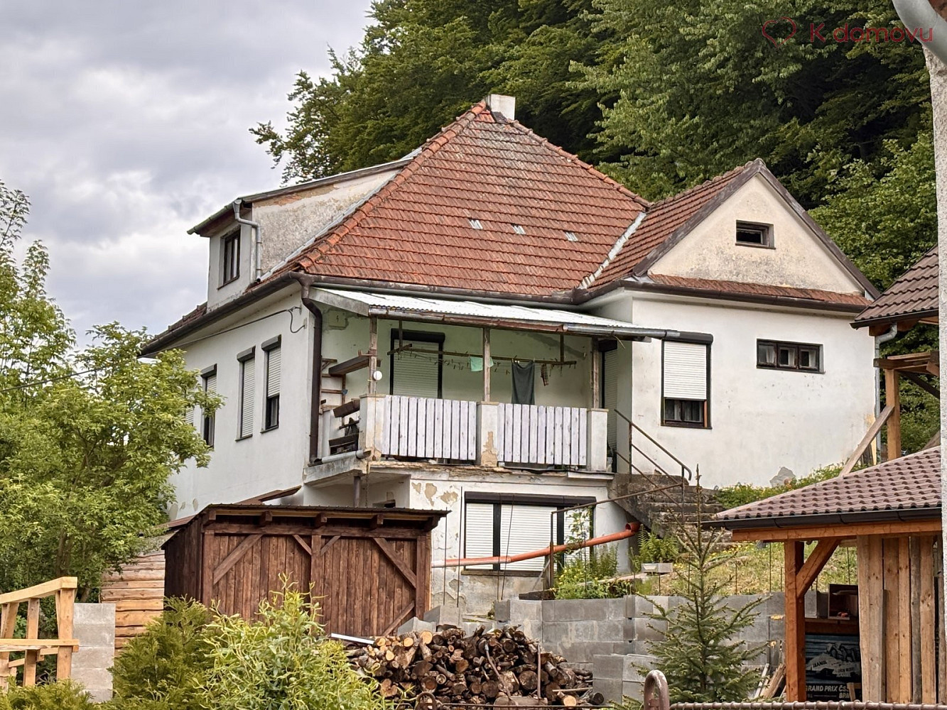 Prodej domu 170 m² s pozemkem 718 m²