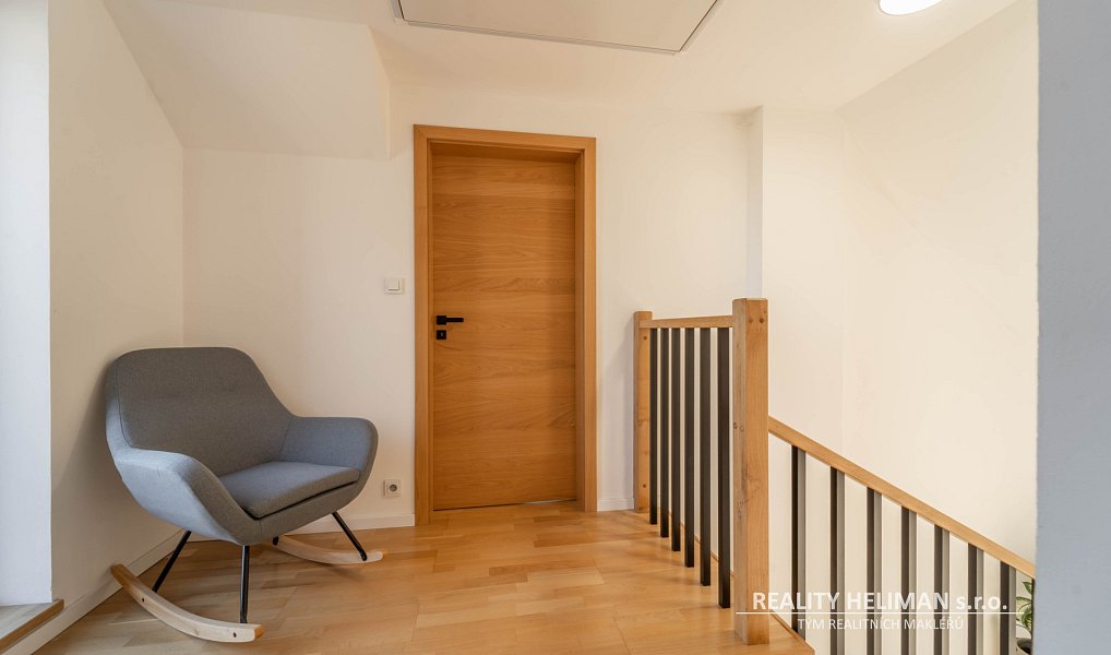 Prodej domu 260 m² s pozemkem 5 558 m², Košice – náhled fotky 25