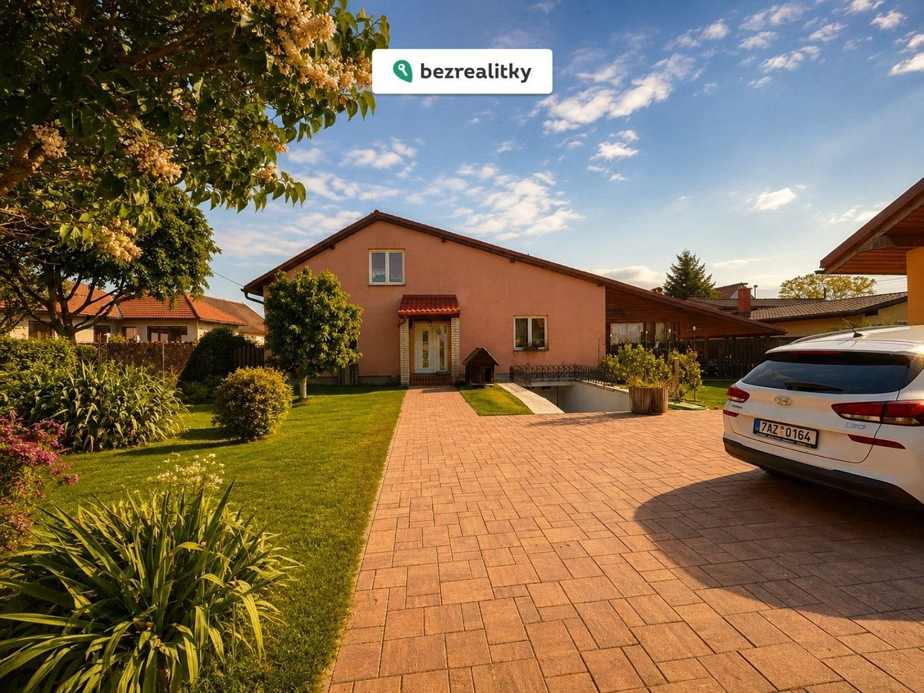 Prodej domu 254 m² s pozemkem 1 030 m²