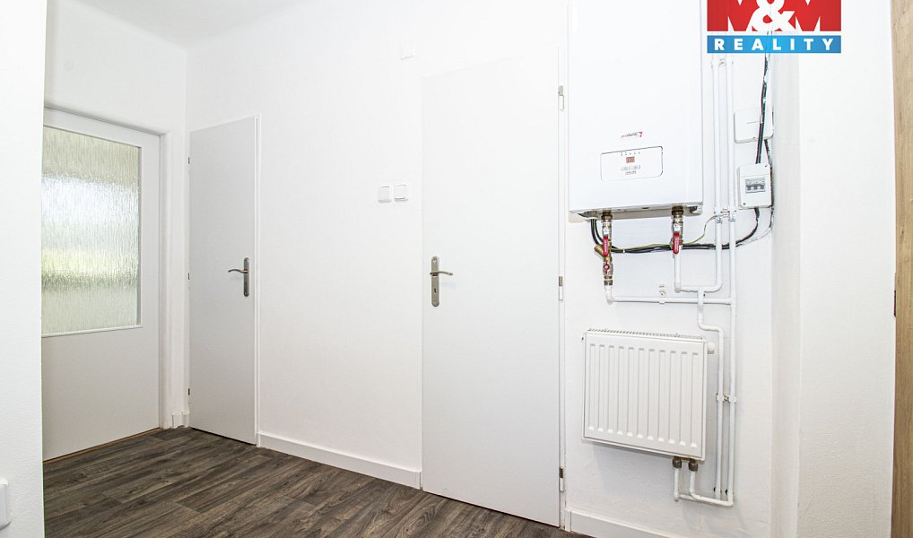 Prodej bytu 3+kk 72 m², Bečváry – náhled fotky 13