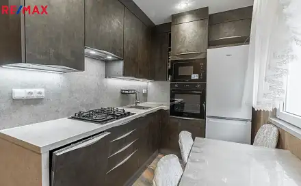 Prodej bytu 2+1 55 m², Zrenjaninská, Teplice - Řetenice