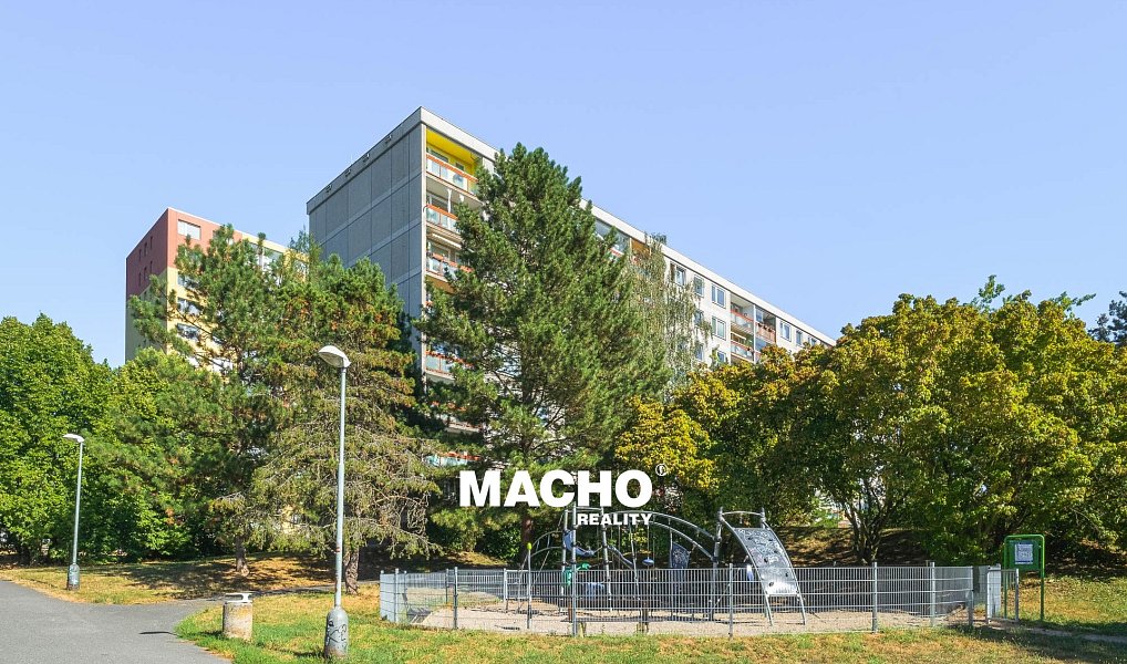 Prodej bytu 3+1 77 m², Praha – náhled fotky 24
