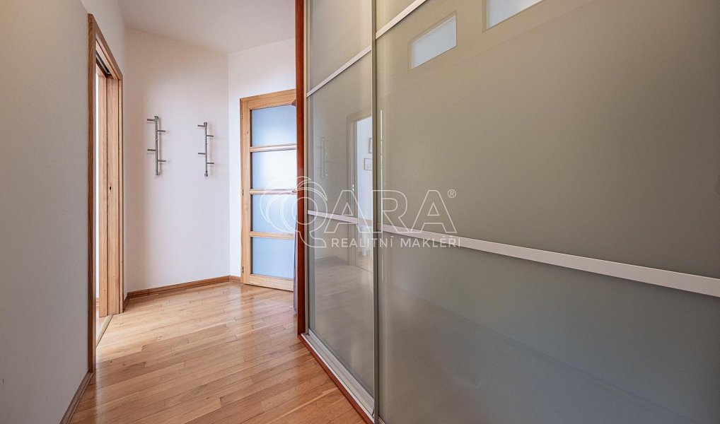 Pronájem bytu 4+1 117 m², Praha – náhled fotky 20