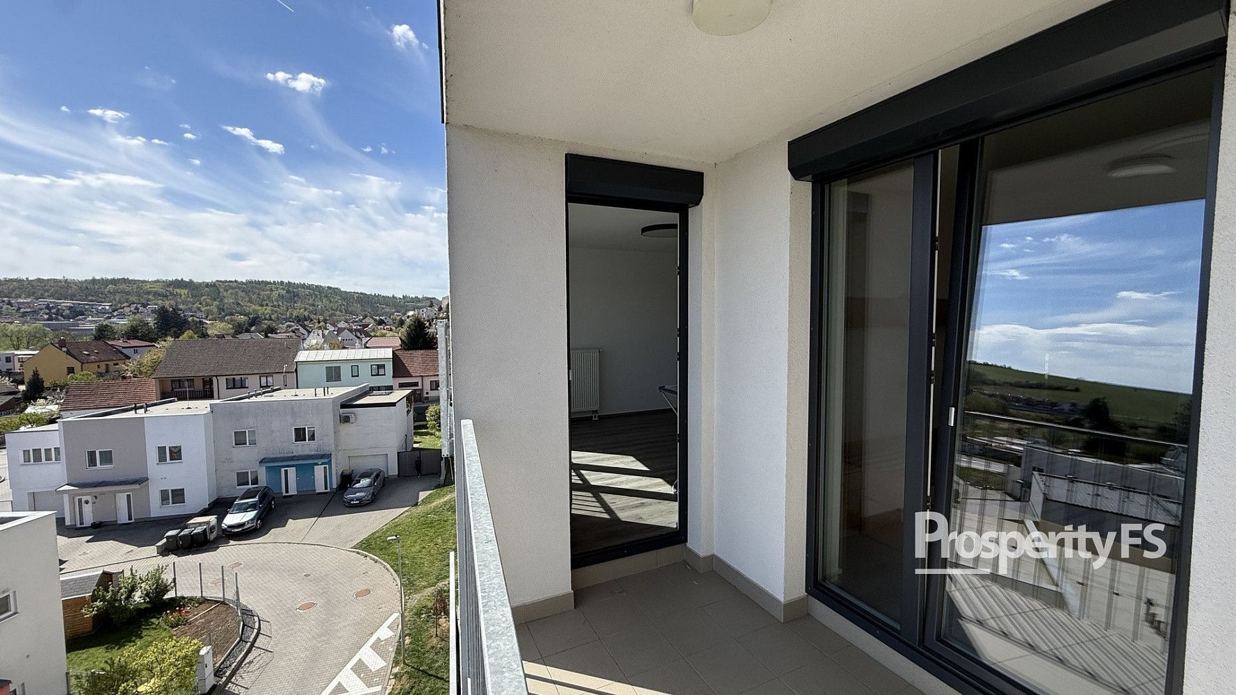 Pronájem bytu 2+kk 54 m² — photo 2
