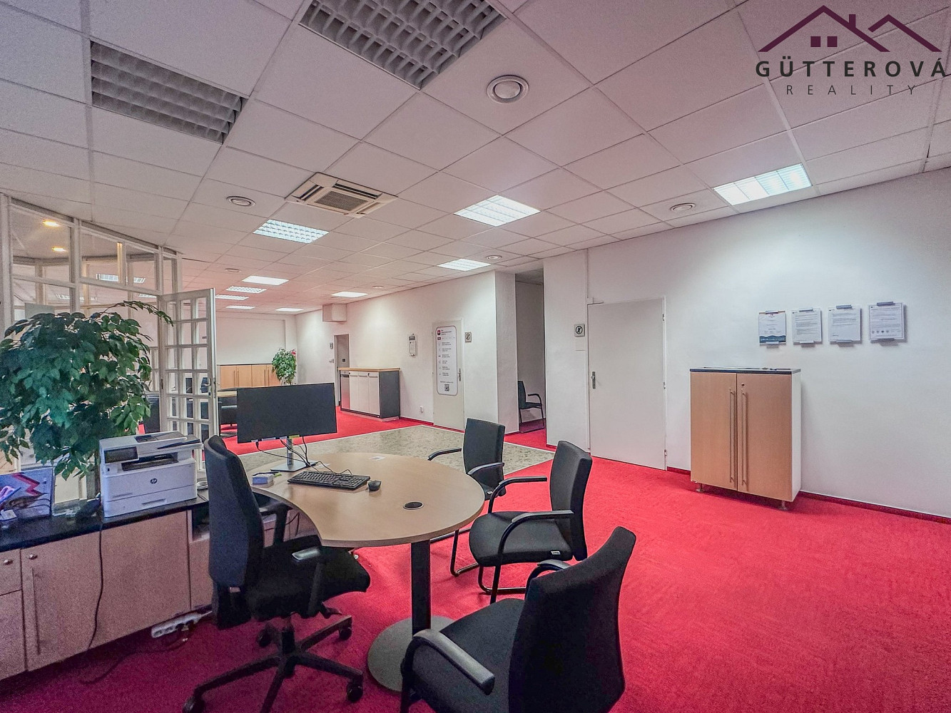 Pronájem kanceláře 172 m² — photo 2
