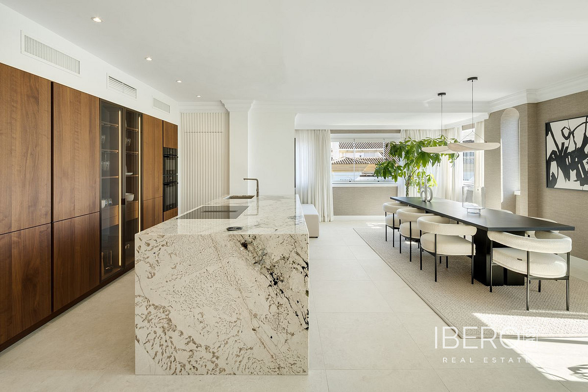 Piso 6+kk – Marbella, Guadalmina - Más