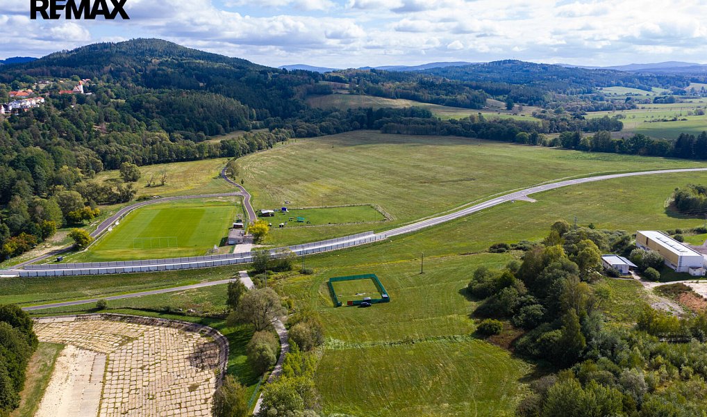 Prodej stavebního pozemku 780 m², Kaplice – náhled fotky 5