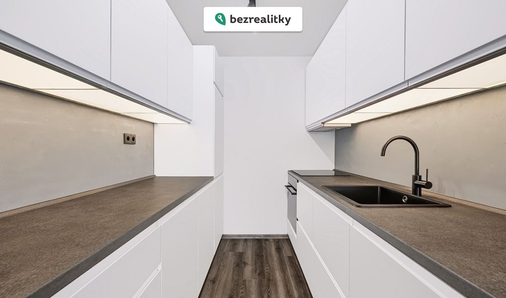 Prodej bytu 2+kk 45 m², Praha – náhled fotky 3