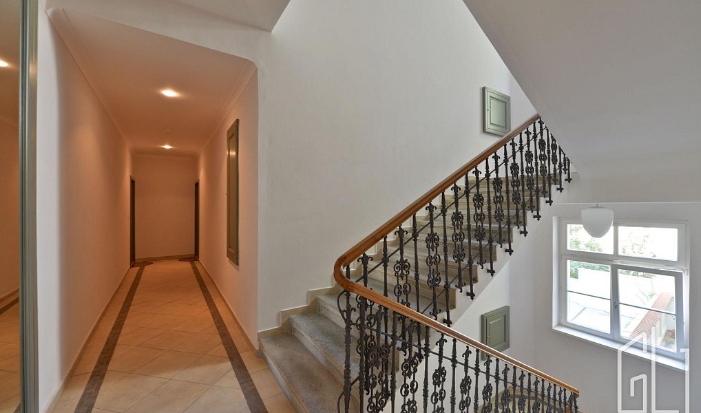 Pronájem bytu 2+kk 62 m², Praha – náhled fotky 8