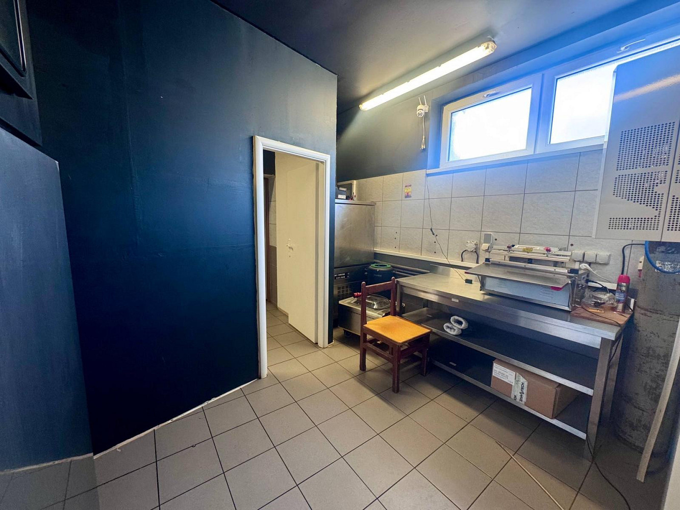 Pronájem výrobních prostor 150 m² – fotografie 5