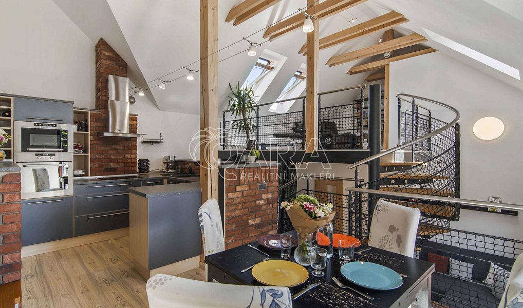 Prodej domu 280 m² s pozemkem 577 m², Kosova Hora – náhled fotky 6