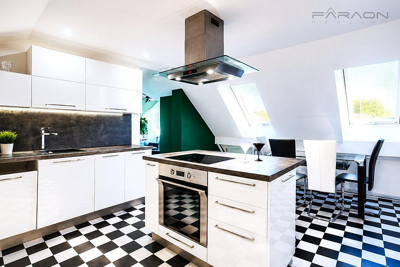 Prodej domu 367 m² s pozemkem 450 m² — photo 3
