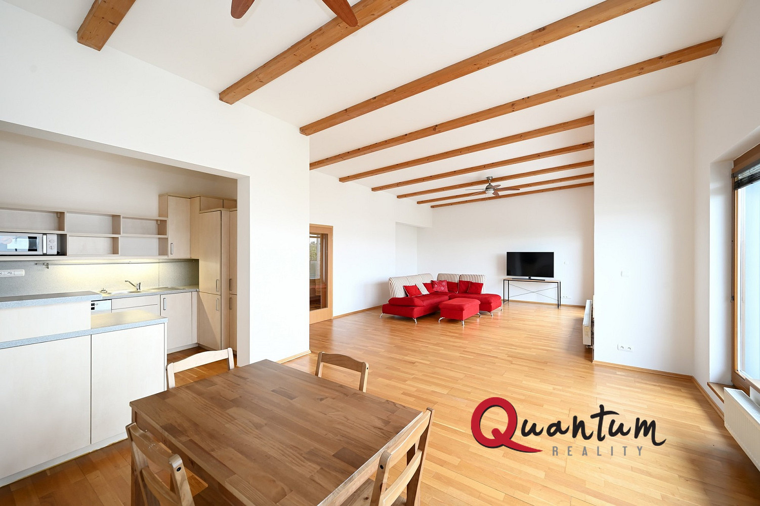 Pronájem bytu 3+kk 135 m² — photo 3