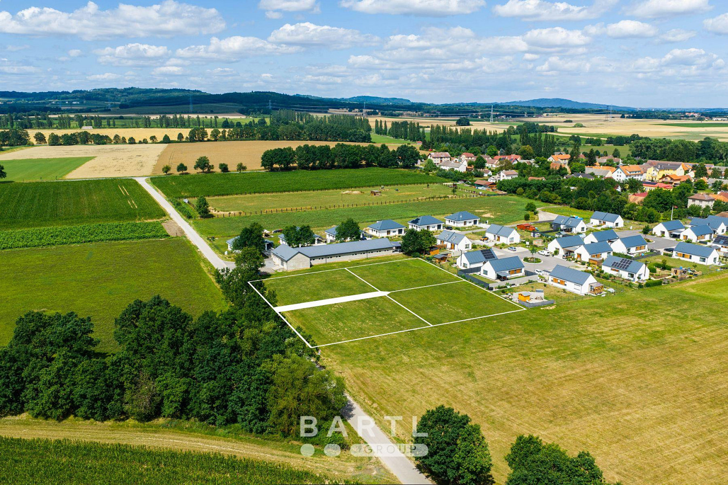 Prodej stavebního pozemku 1 070 m² – fotografie 5